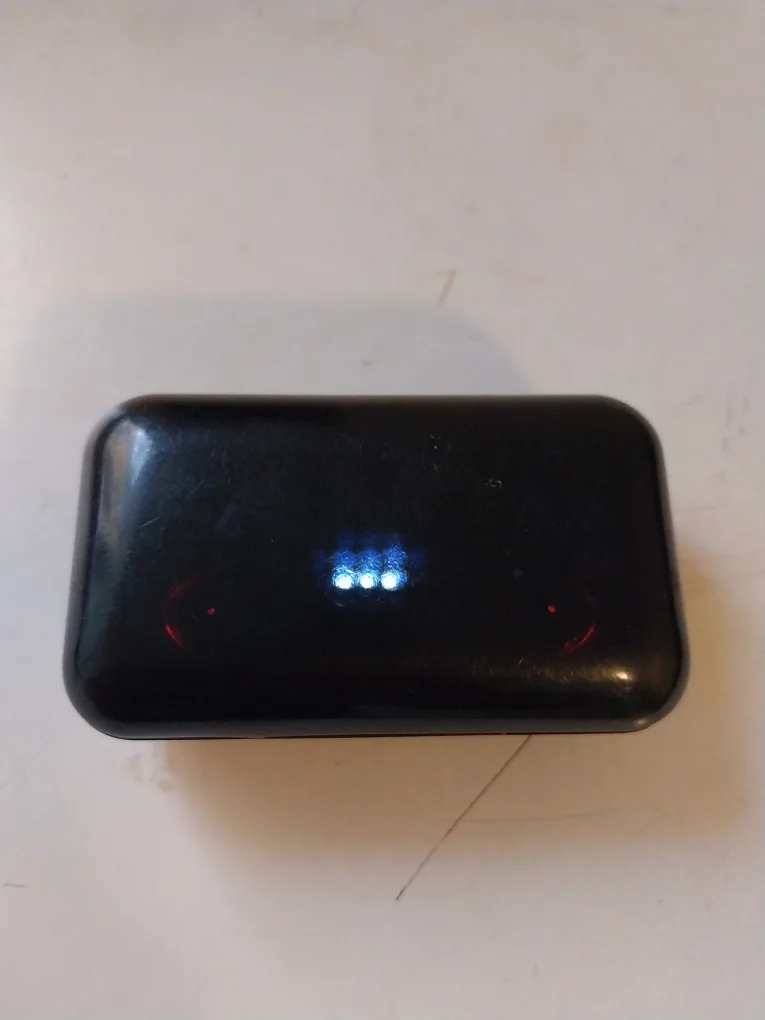 Wireless Bluetooth Earbuds image indicator(3)