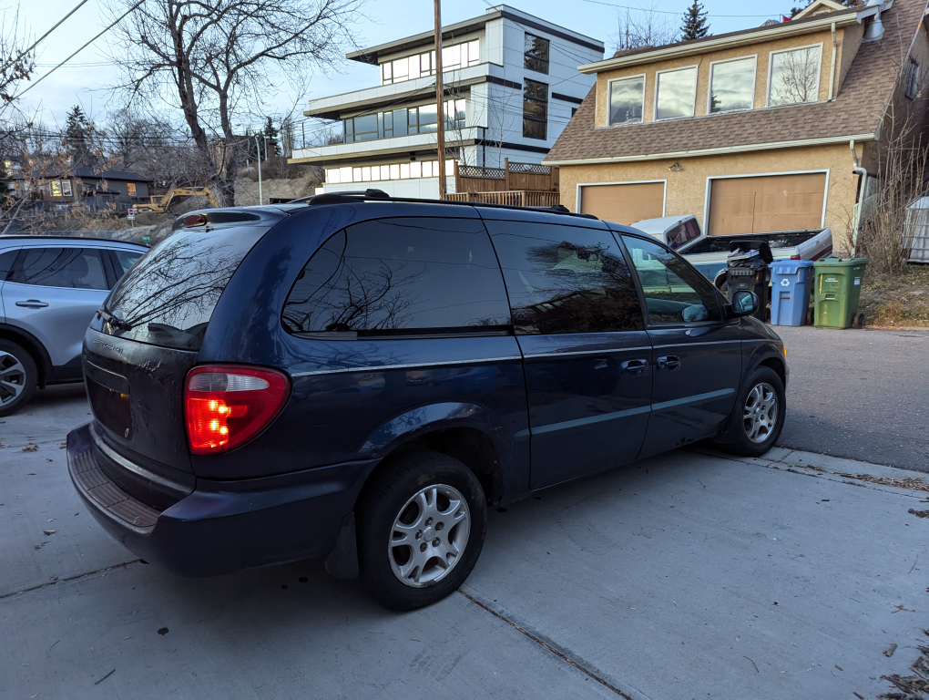 2002 Dodge Grand Caravan - photo 3