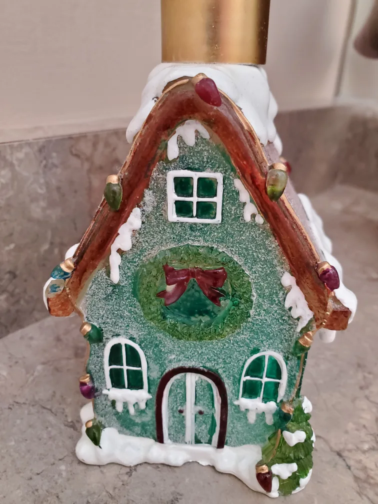 Vintage Christmas House Soap Dispenser image indicator(2)