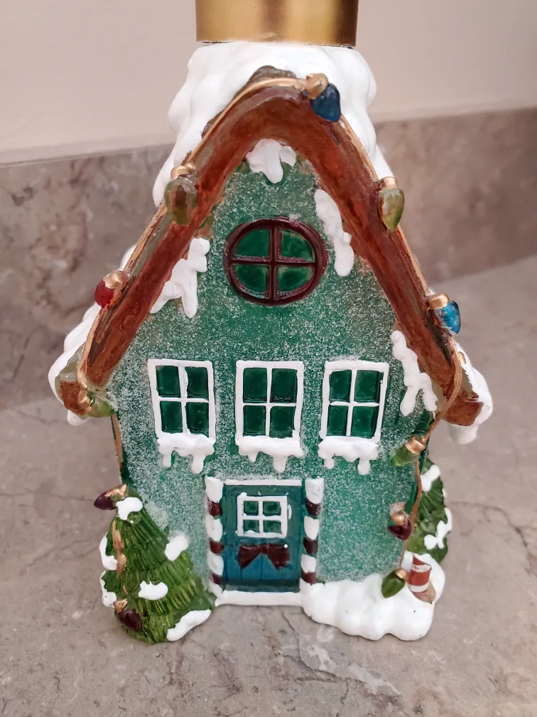 Vintage Christmas House Soap Dispenser image indicator(4)