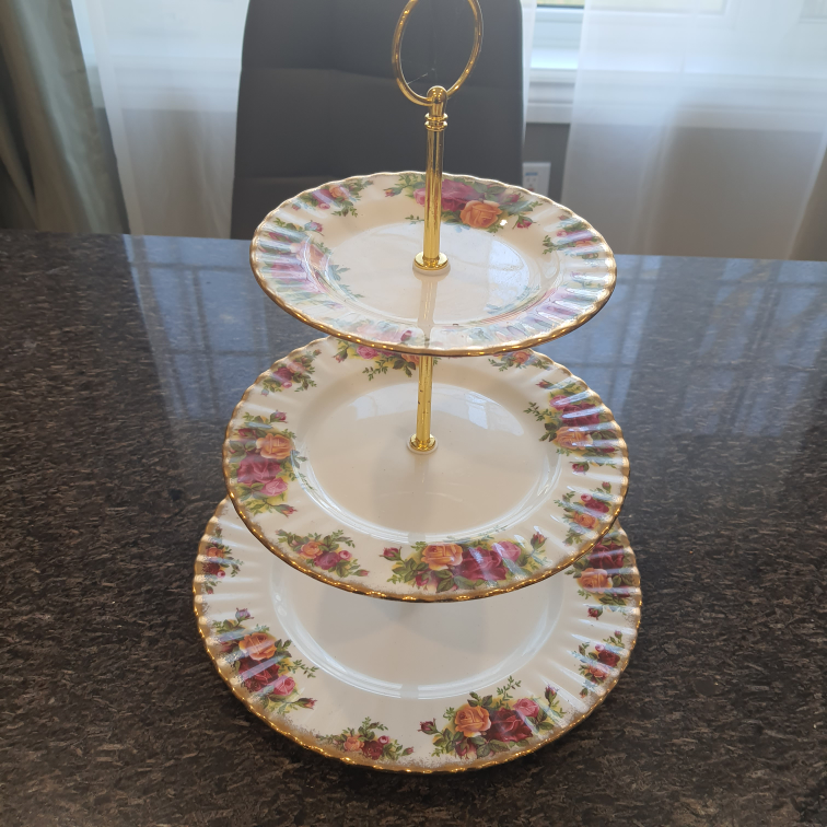 Royal Albert Old Country Roses Three Tier Cake Stand