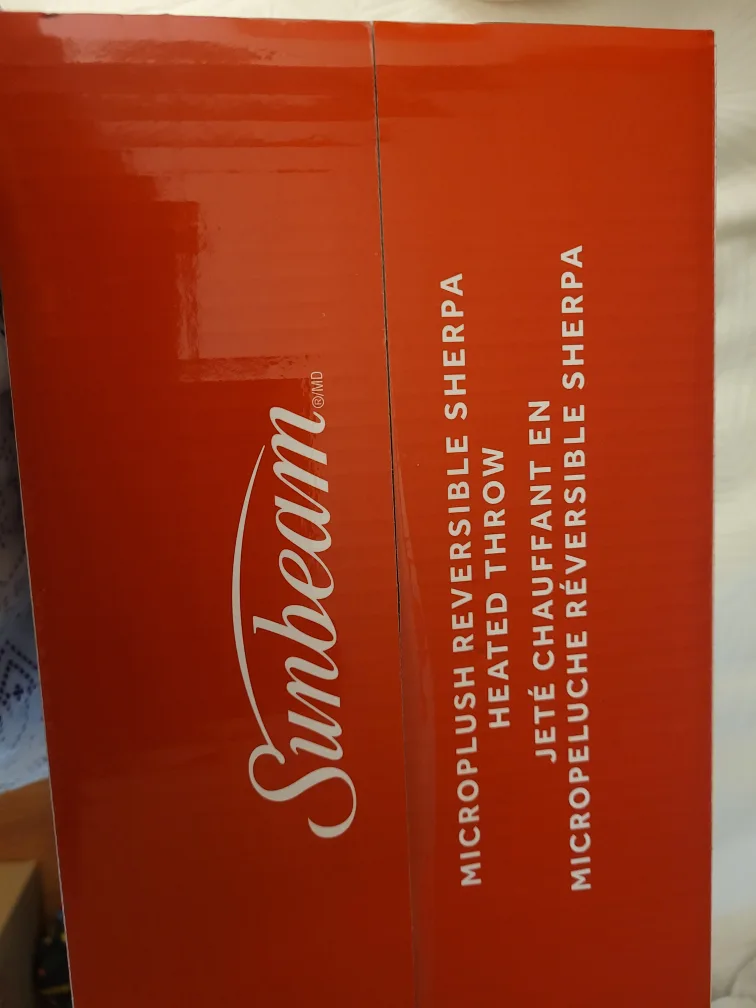 Sunbeam Microplush Reversible Sherpa Heated Throw image indicator(2)