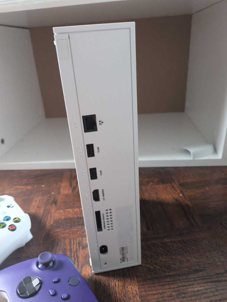 Xbox Series S Console with 2 Controllers and HDMI switch - photo 4
