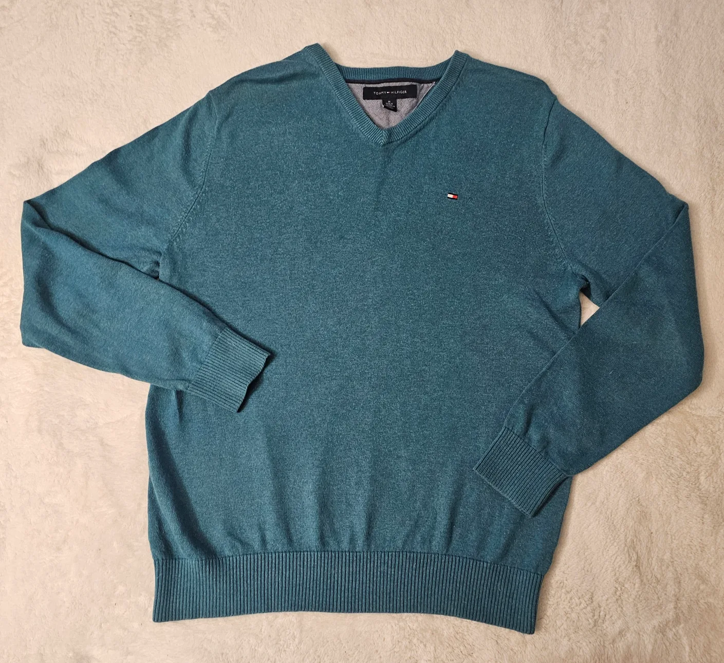 Tommy Hilfiger Men'sGreen V-Neck Sweater thumbnail