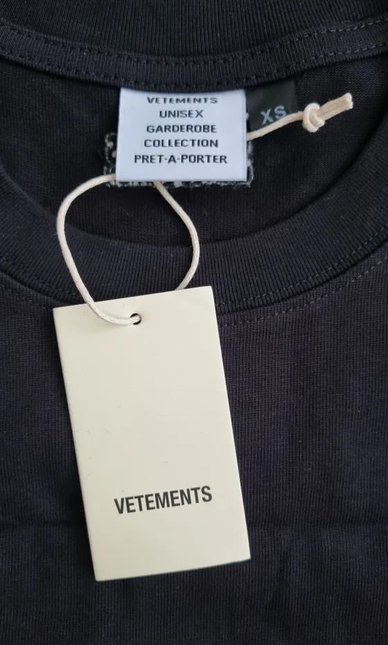 Vetements Limited Edition Long Sleeve T-Shirt (Brand New) image indicator(3)