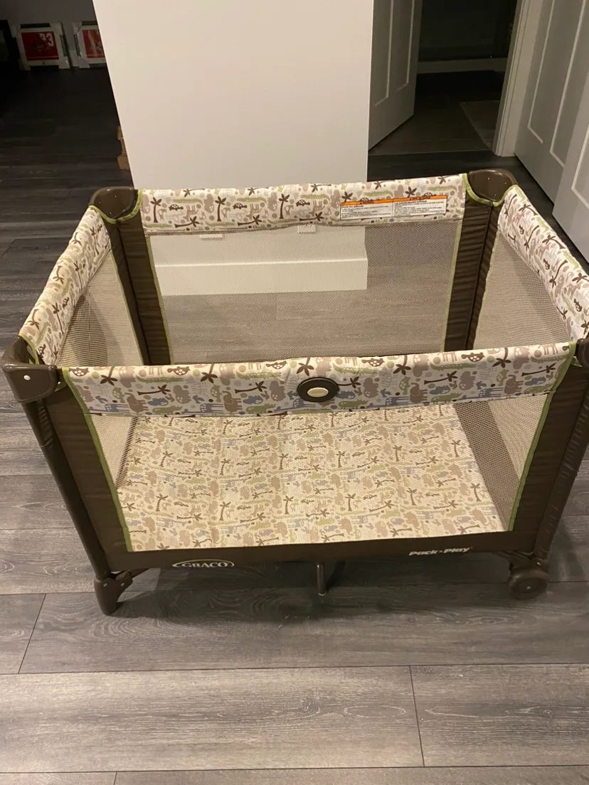 Graco Pack 'n Play Playard