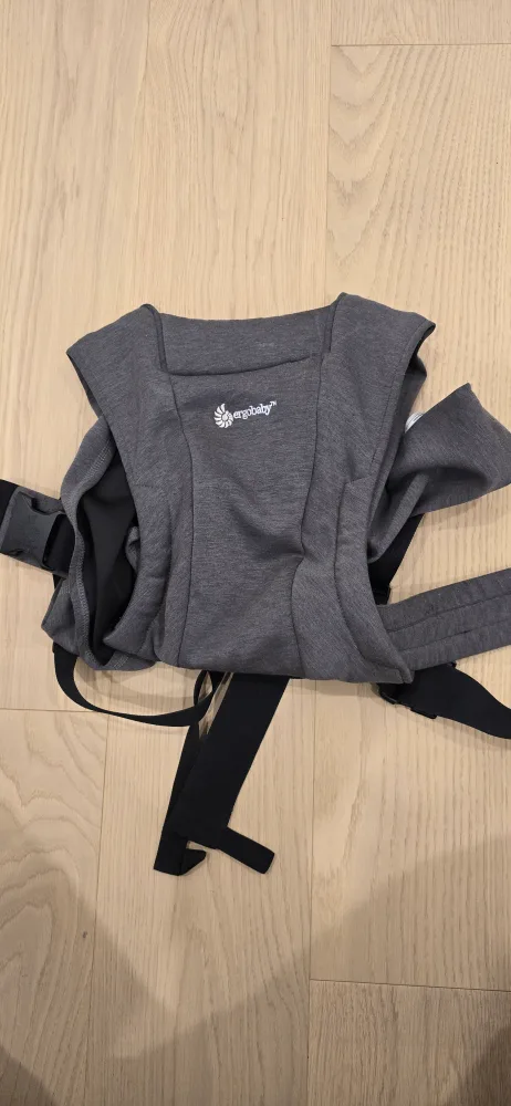Ergobaby Baby Carrier thumbnail