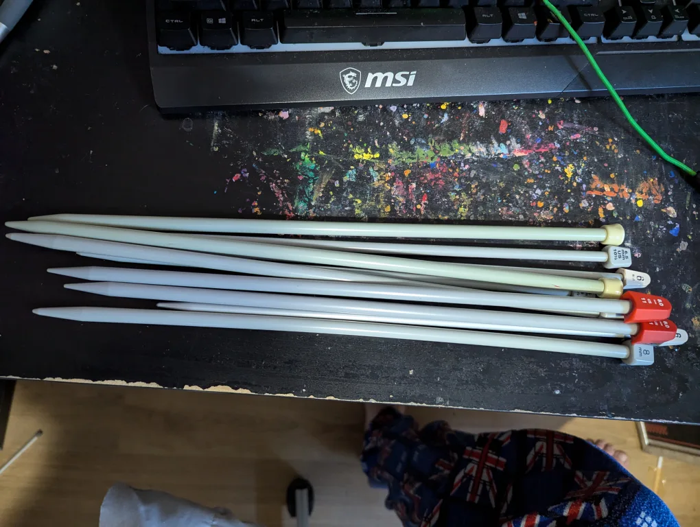 Knitting Needles thumbnail