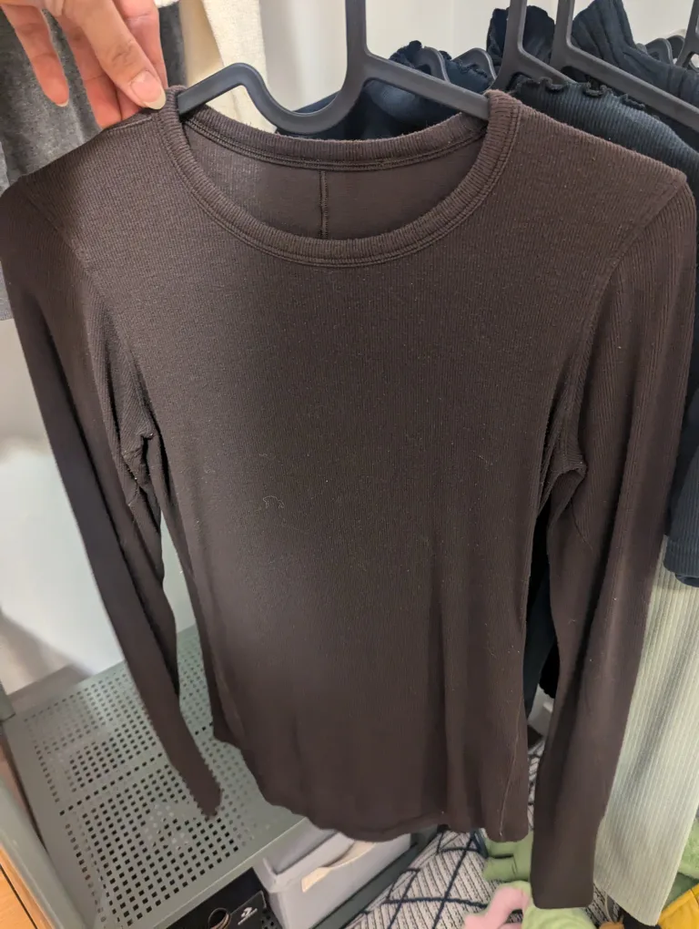 5x pieces of women's clothes lot, size XS tops image indicator(3)