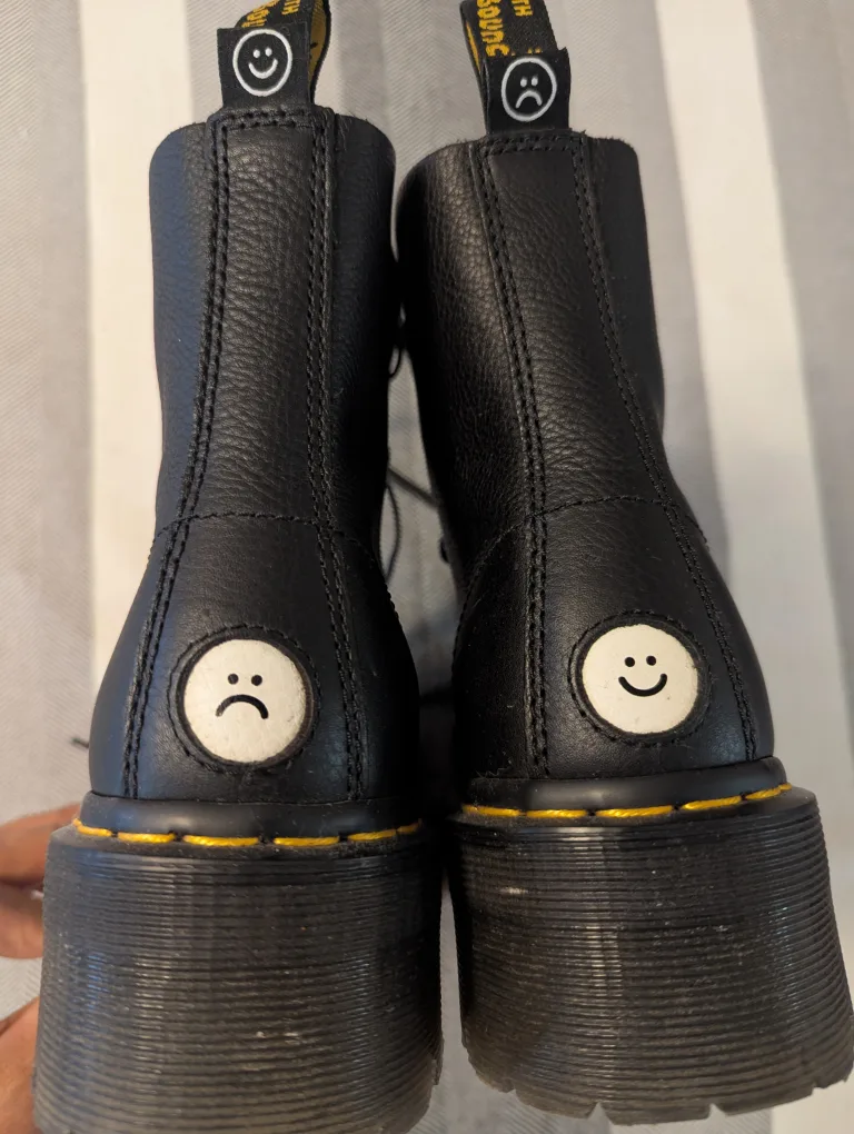 Dr. Martens Special Edition with platform image indicator(4)