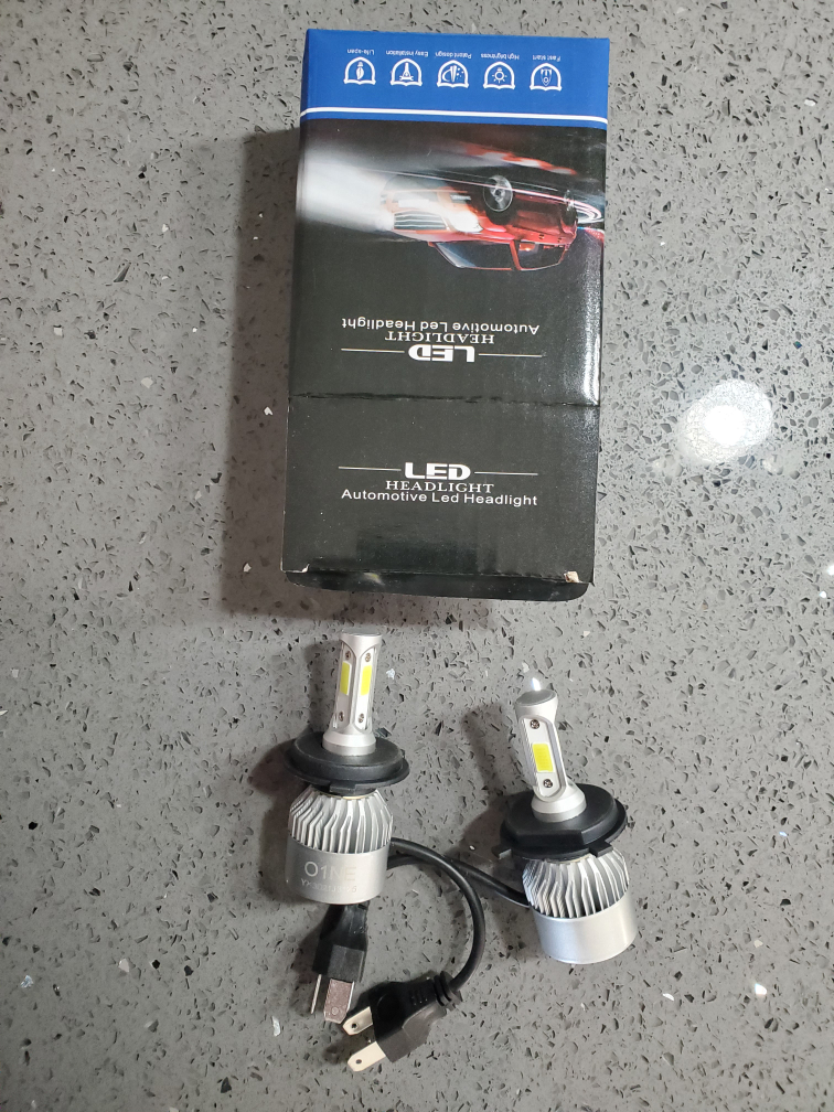 LED Headlight Bulb ( Fits Cars and Trucks)