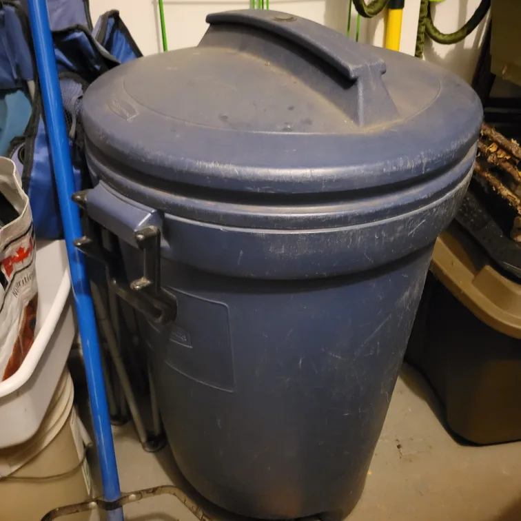 Blue Plastic Garbage Can thumbnail