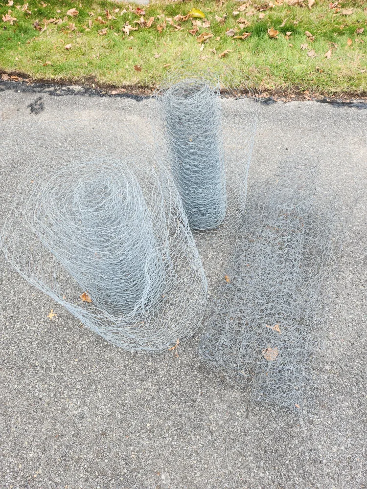 Roll of chicken wire thumbnail