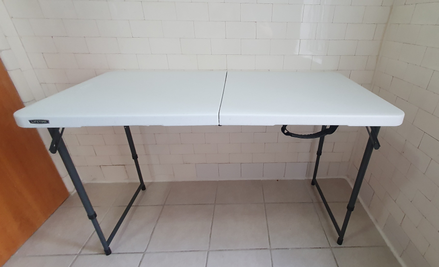 Lifetime Fold-In-Half Adjustable Folding Table, 4 Foot - photo 2