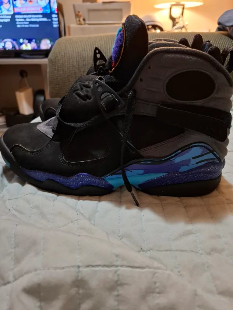 Air Jordan 8 Retro 'Aqua' Size 9 US image indicator(3)