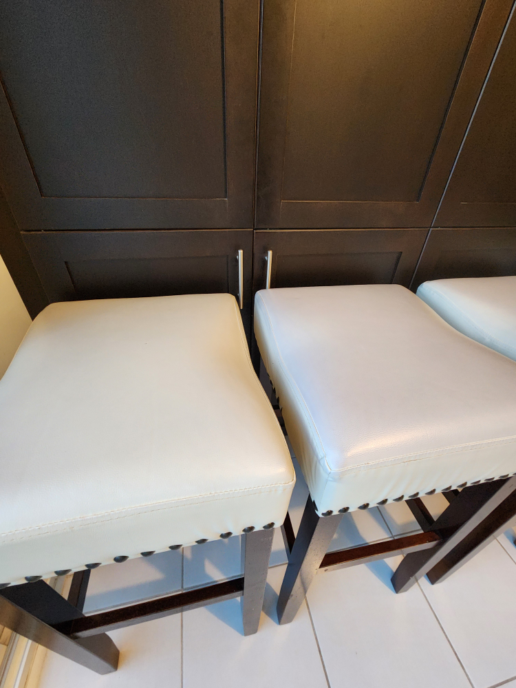 Beautiful Bar Stool set - photo 3