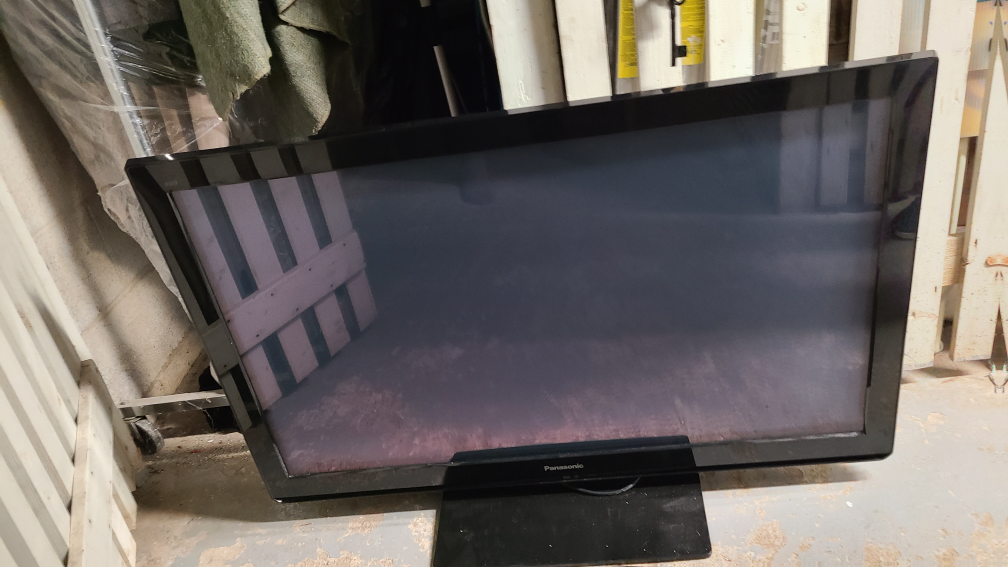 Panasonic 42* Panasonic HDTV Flatscreen - photo 3