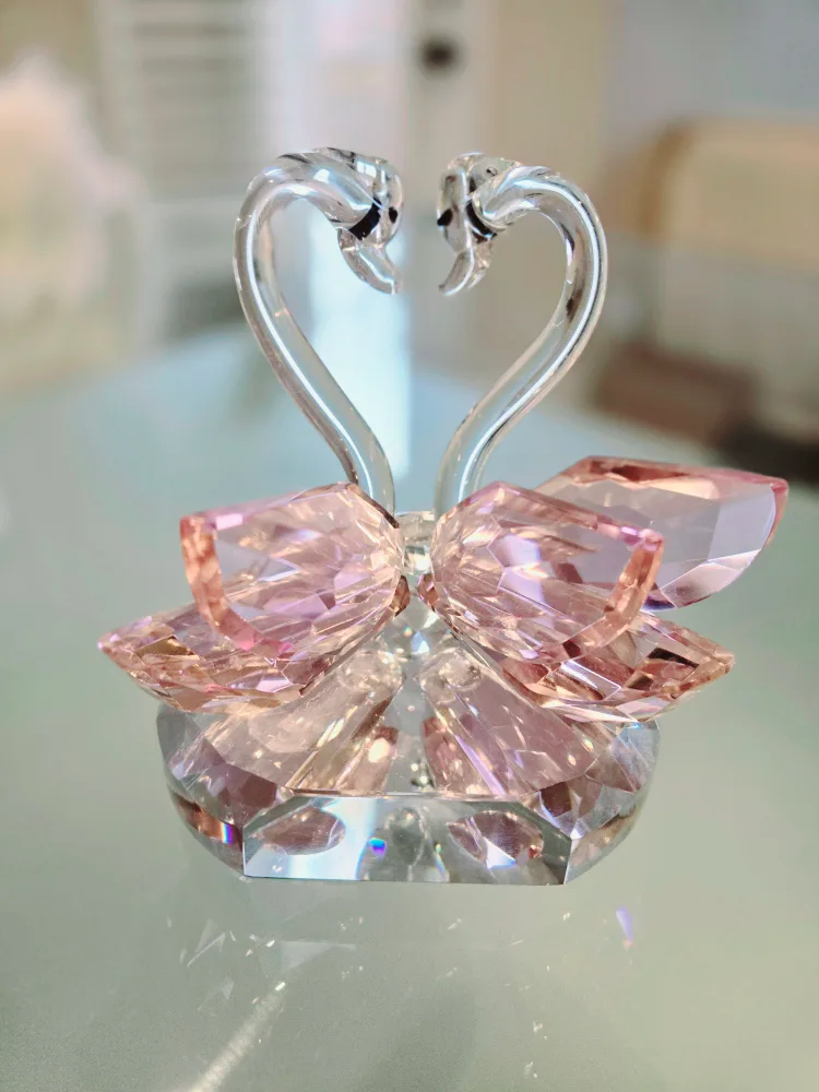 Crystal Swan Figurine thumbnail