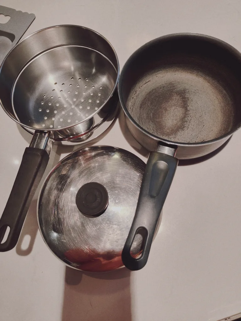 2 pots，top layer is a steamer,with lid ! $5 for all image indicator(5)