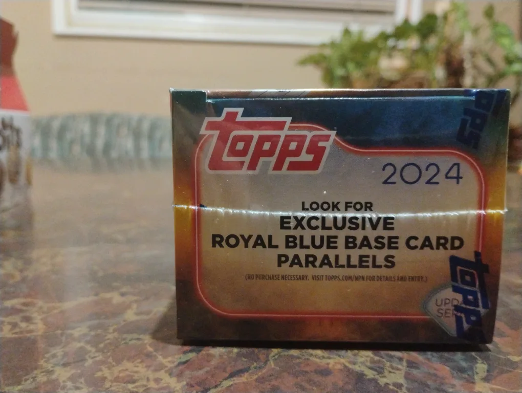 2024 Topps Update Series Baseball Hobby Box image indicator(3)