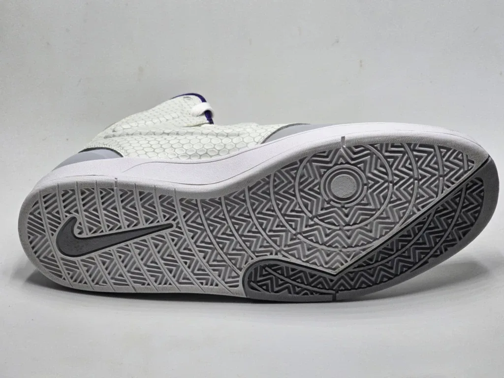 Nike Kobe 9 NSW Lifestyle Size 7.5 image indicator(4)