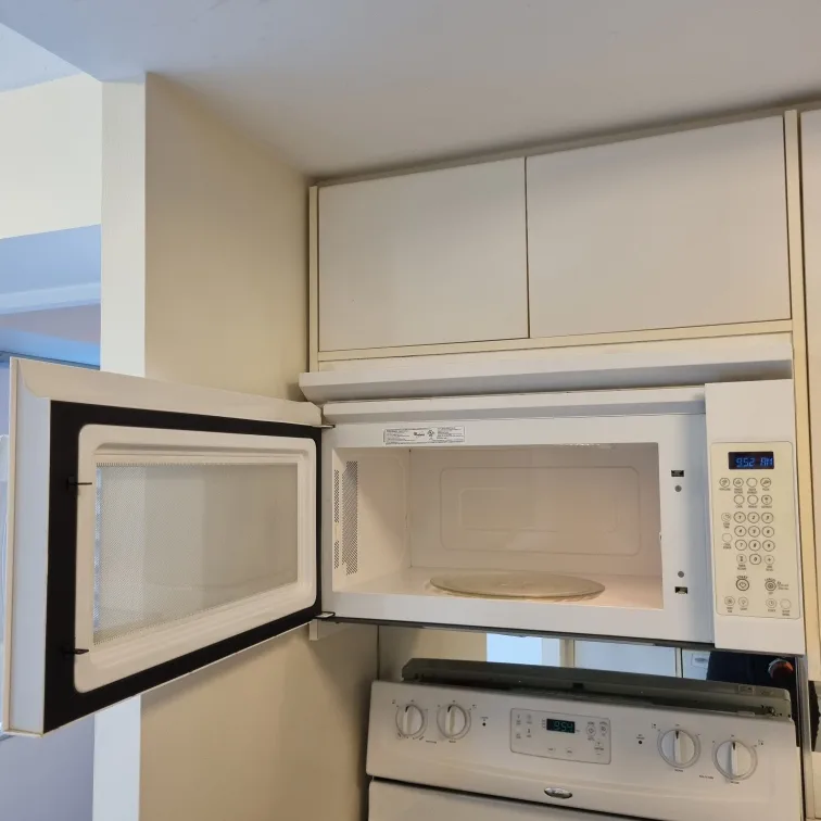 Whirlpool Microwave image indicator(3)