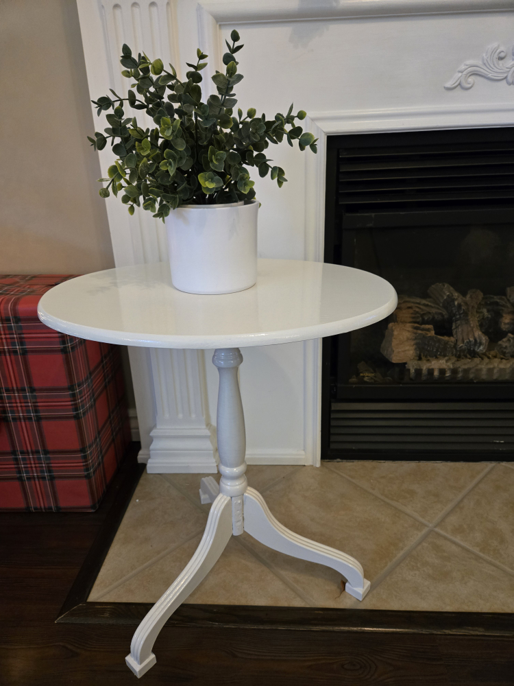White Round Accent Table