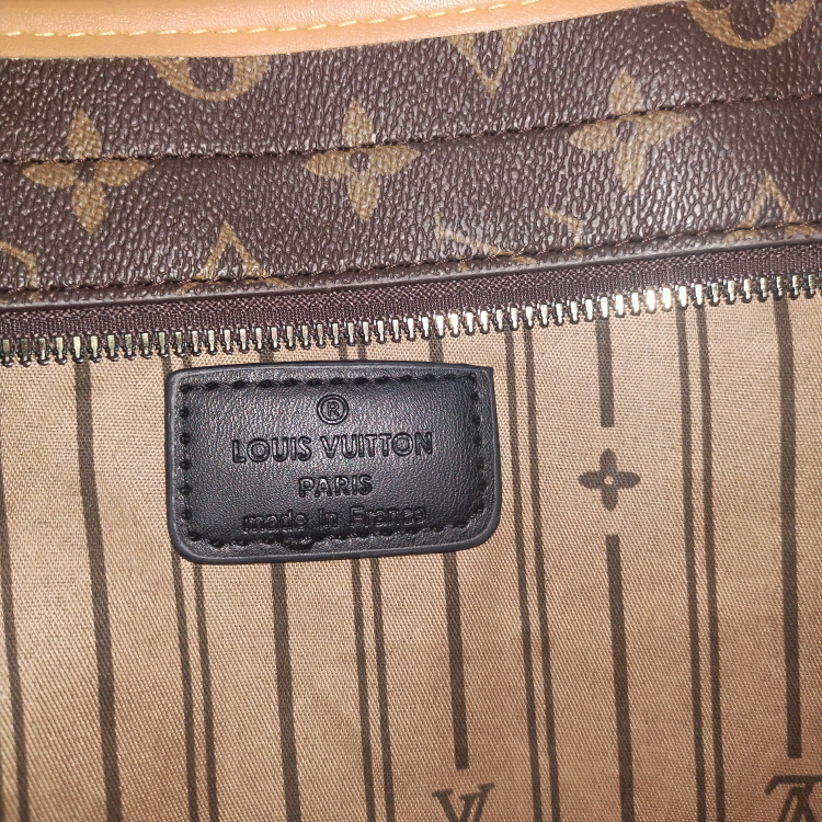 LV Monogram Tote Bag - photo 2