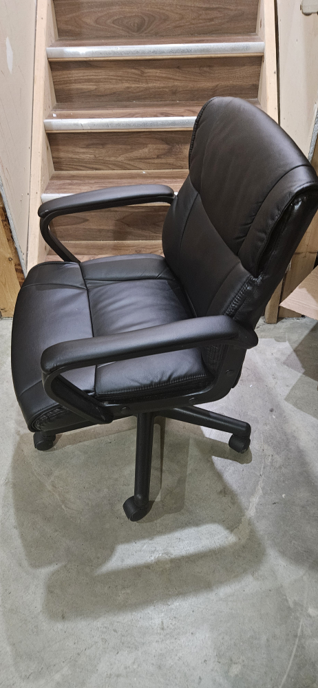 Black Office Chair - photo 2