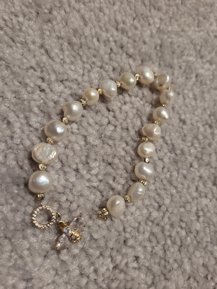 Pearl Bracelet with Bee Charm broken