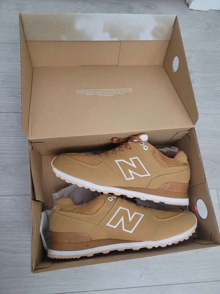 New Balance 574 size 10.5 thumbnail