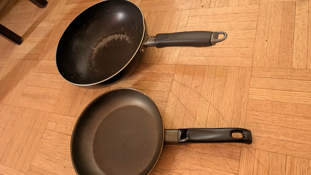 Frying Wok and Non-stick Pan#freecycle image indicator(5)