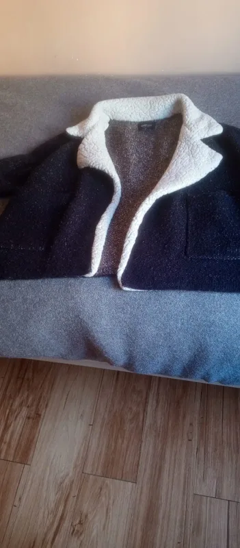 warm jacket , cup and light jacket image indicator(2)