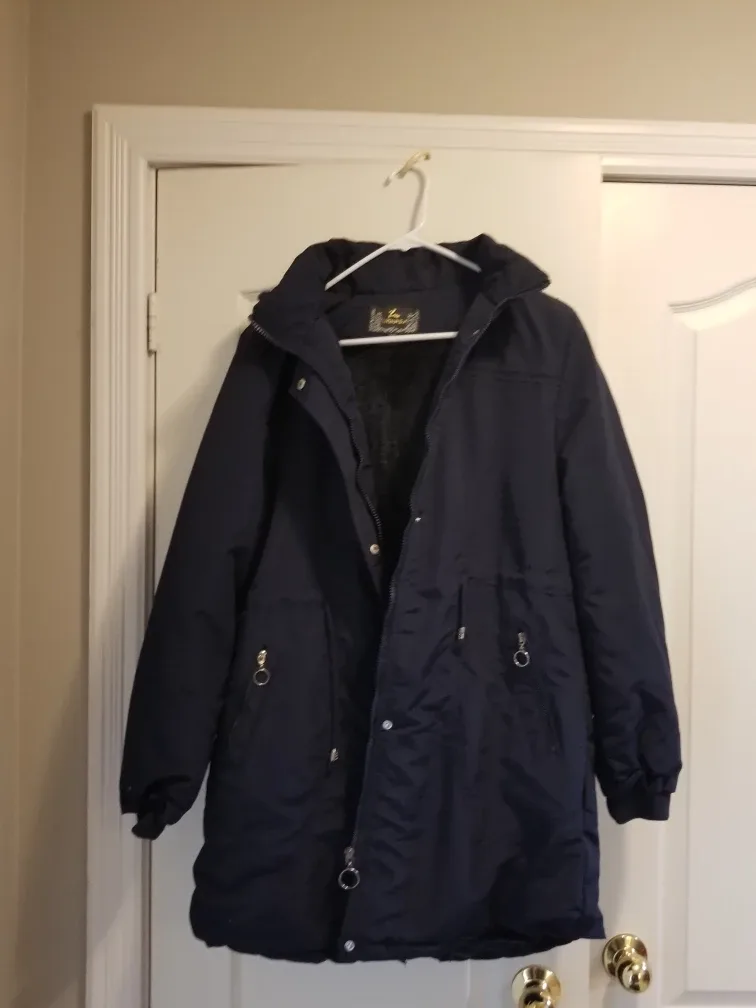 Youth XL winter coat brand new image indicator(2)