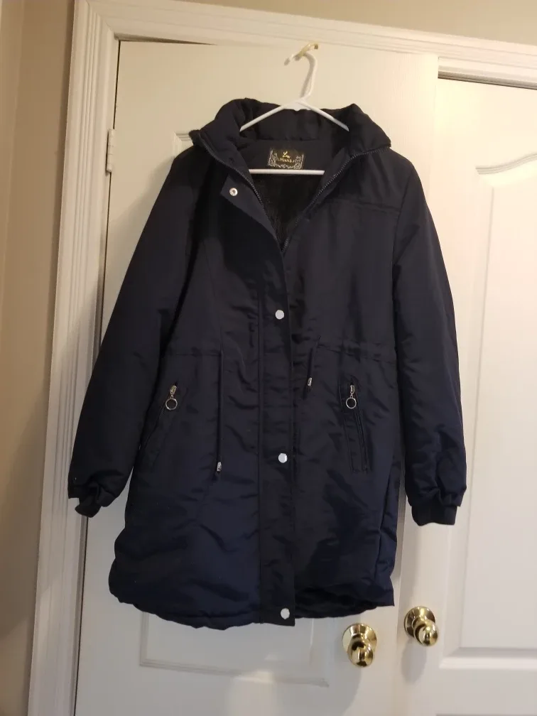 Youth XL winter coat brand new image indicator(3)