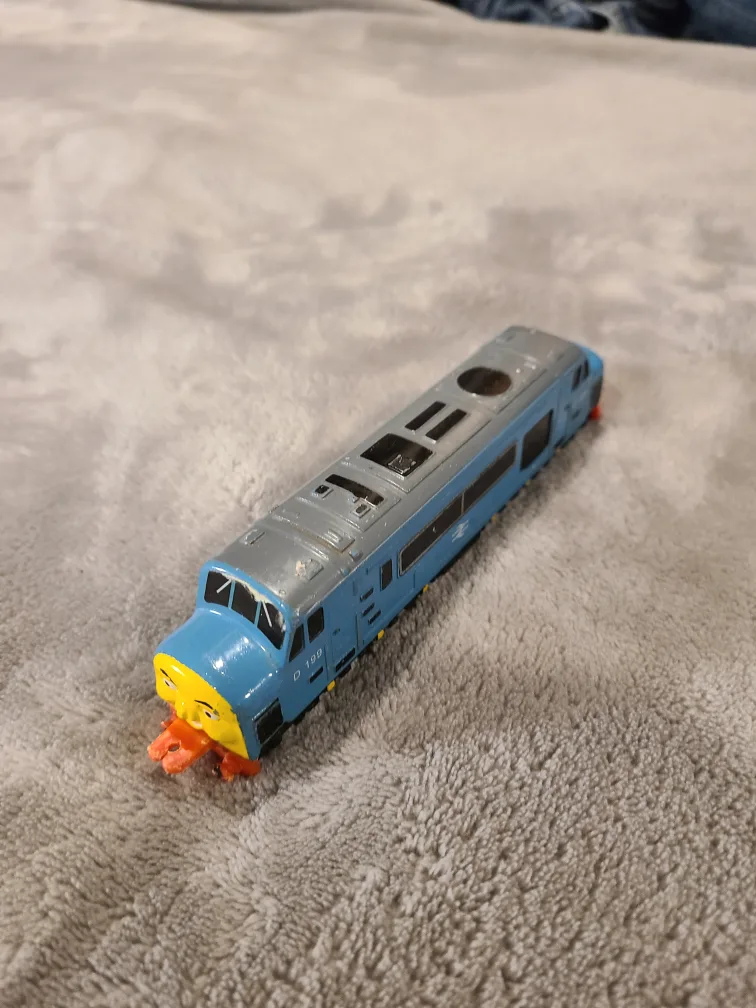 Thomas & Friends - Diesel 10 Train image indicator(2)