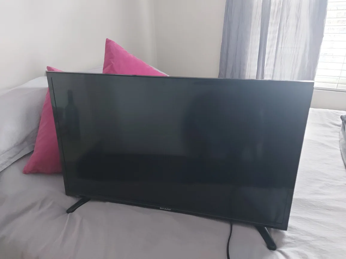 Sharp 32 inch LED TV thumbnail