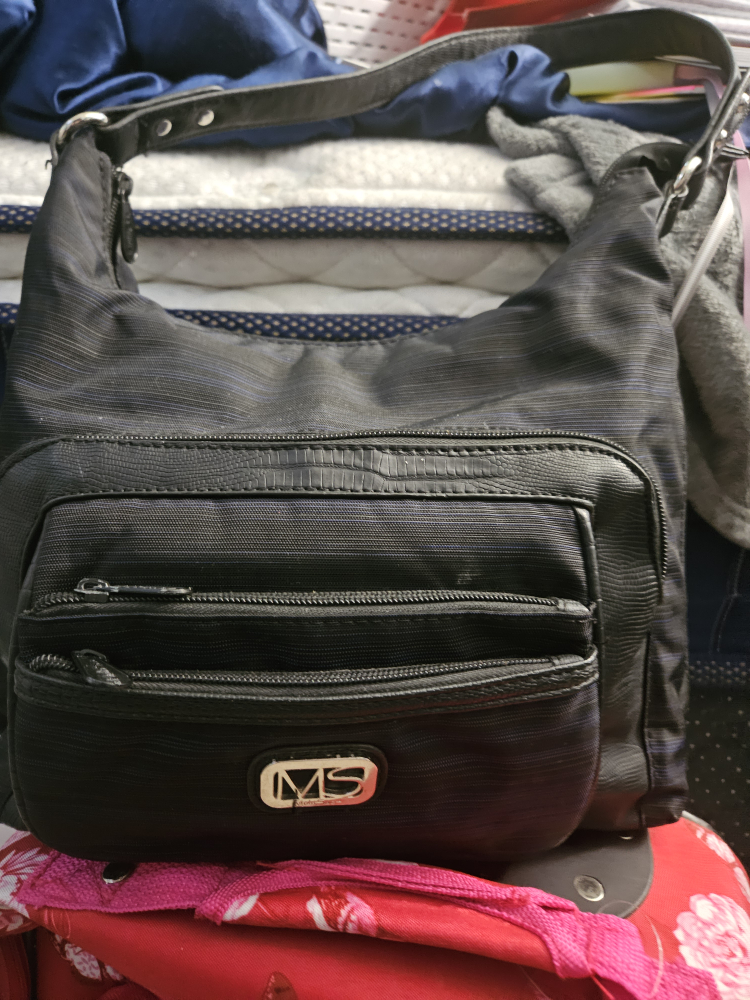 Black Shoulder Bag with Multiple Pockets