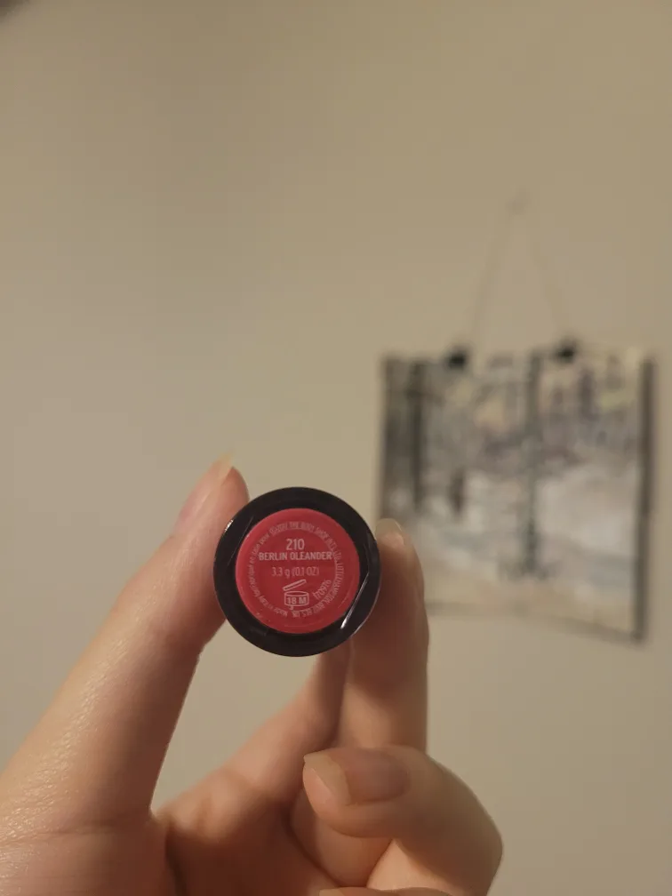 The Body Shop Colour Crush Lipstick - 210 Berlin Oleander image indicator(2)