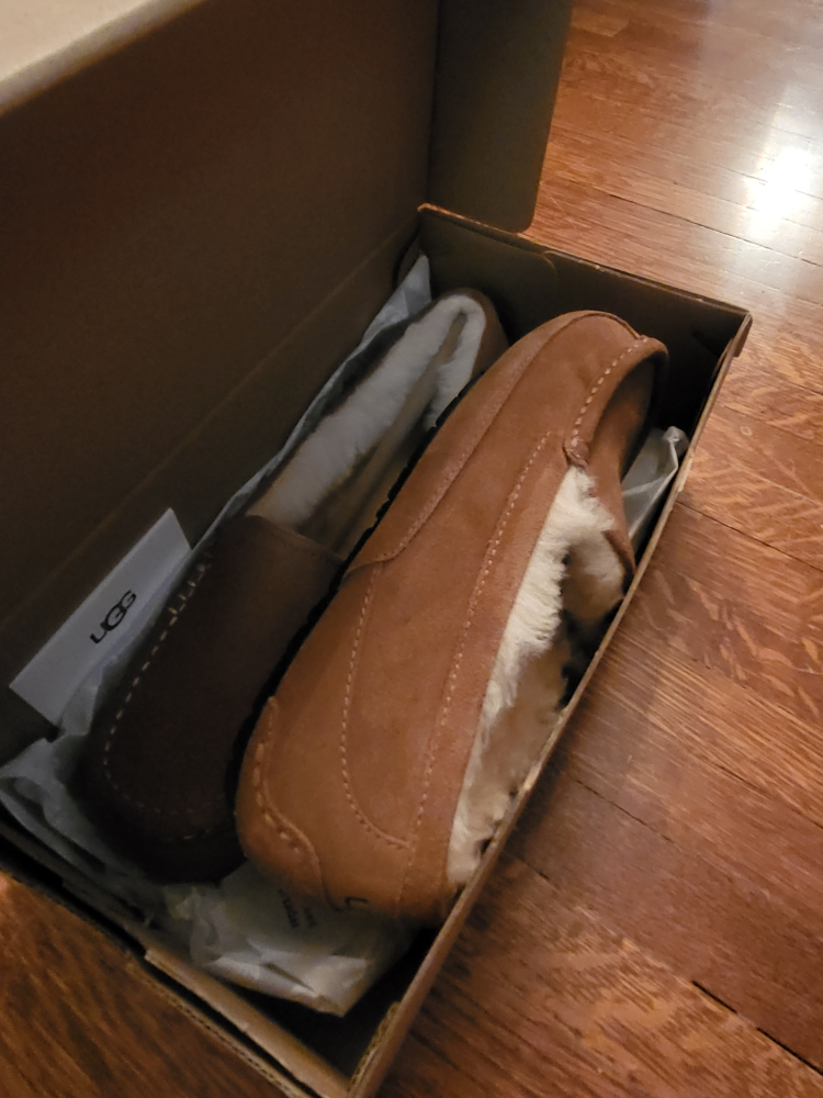 UGG Ansley Slippers, womens size 9 brand new. - photo 3