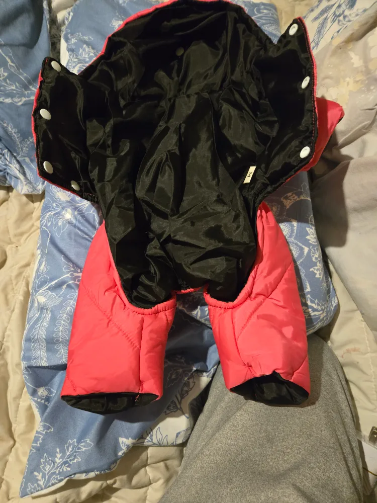 Size Small bright pink and very warm 💕 image indicator(2)