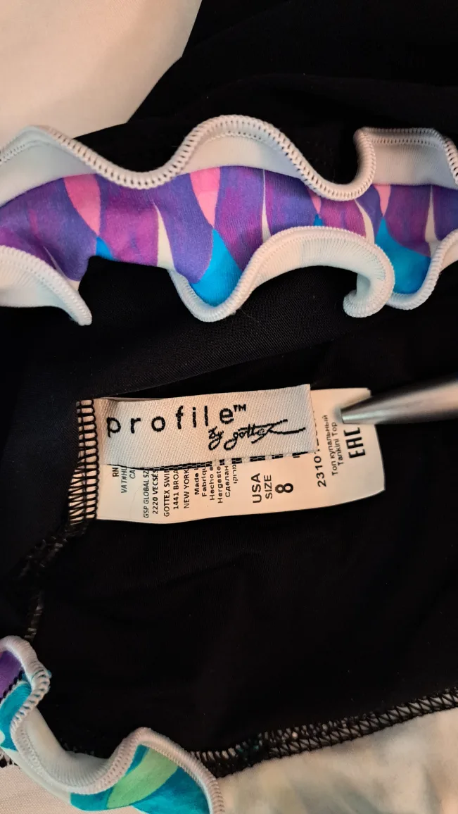 Women's Swimsuit Top Size 8 image indicator(3)