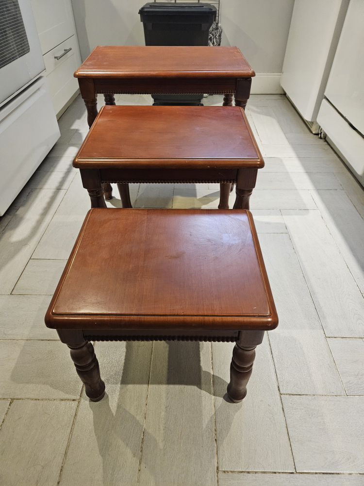 Set of 3 Nesting Tables