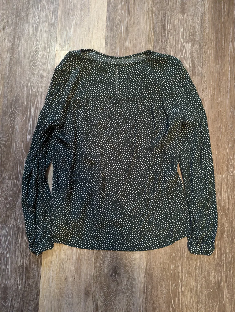 H&M Green Blouse with White Polka Dots image indicator(3)