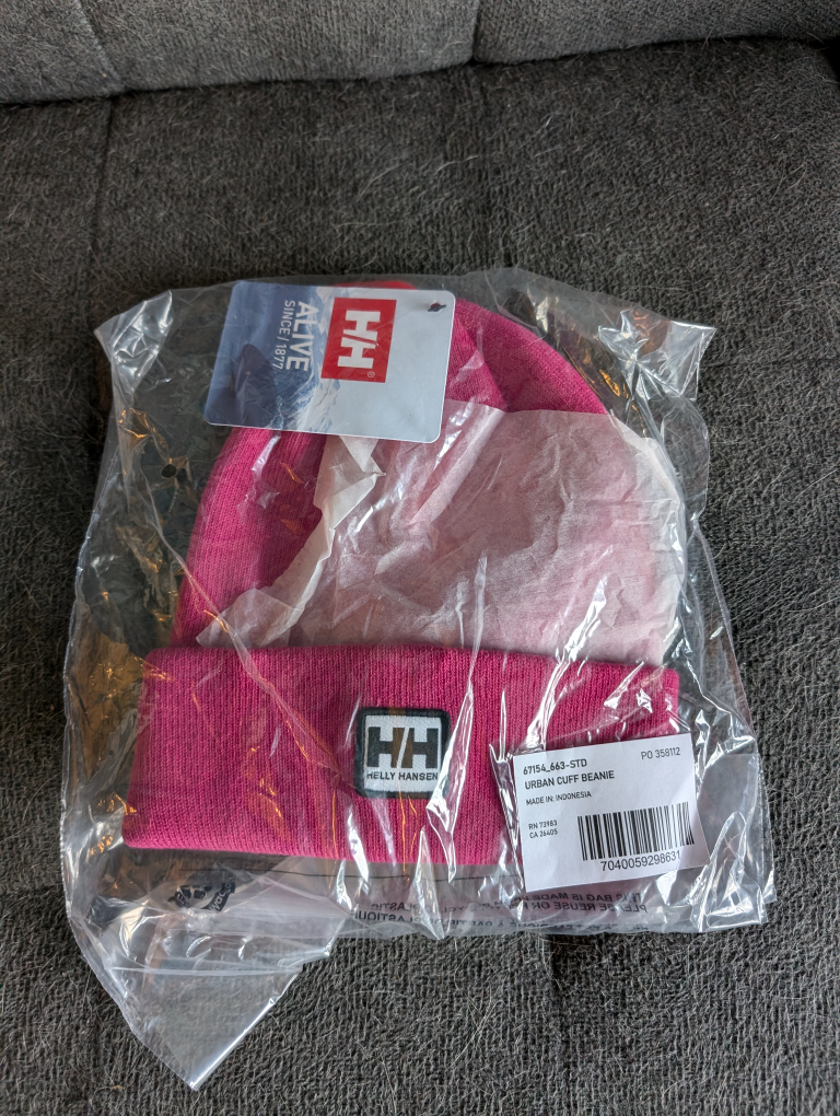 NWT Helly Hansen Pink Beanie - photo 2