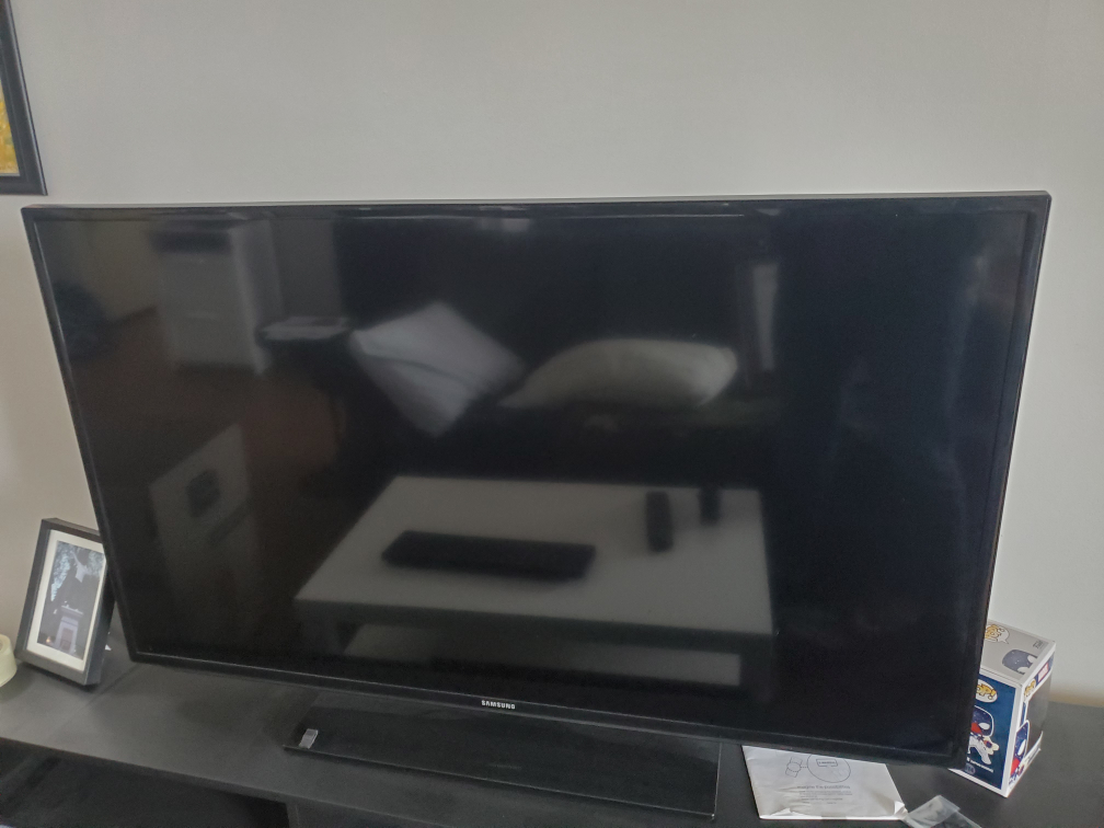 MOVING SALE - Samsung 50 Inch TV