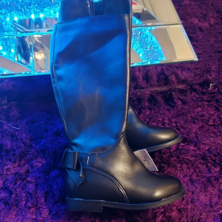 Girls Black Boots Size 6 image indicator(2)