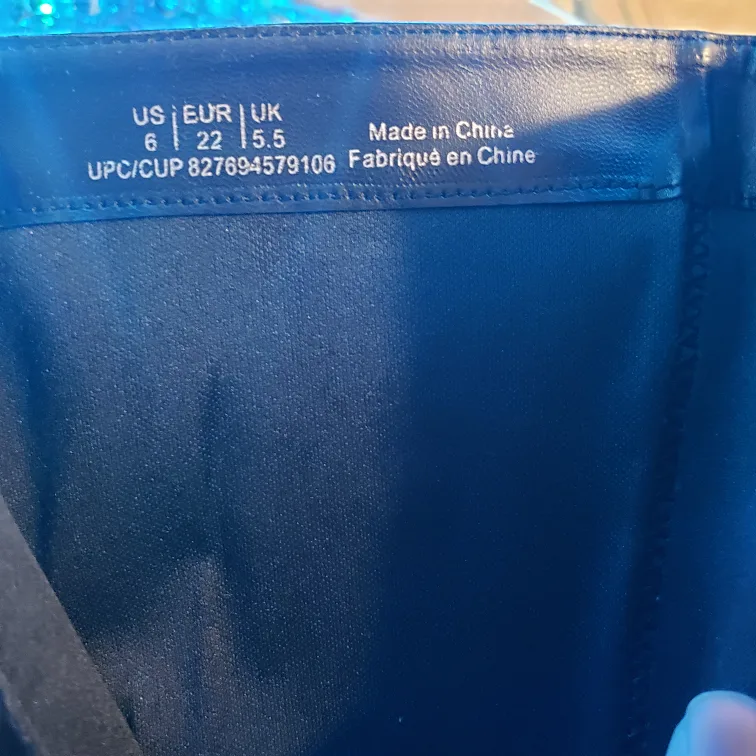 Girls Black Boots Size 6 image indicator(4)