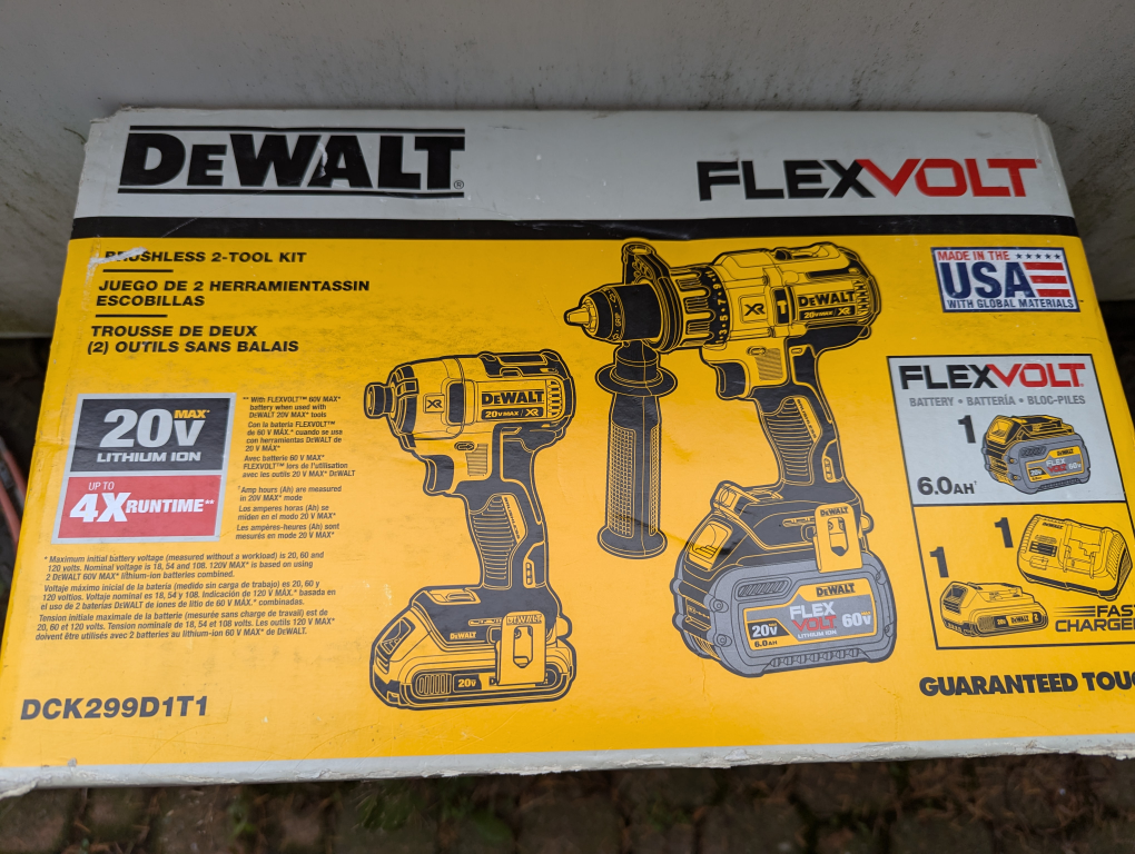 DEWALT 20V MAX 2-Tool Kit
