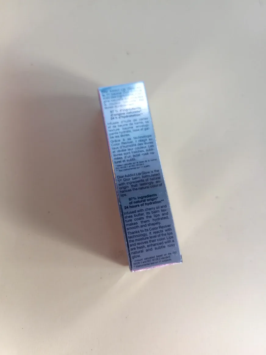 brand new Dior Addict Lip Glow 004 Coral image indicator(2)